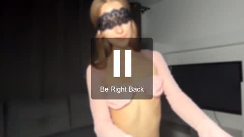 Snapshot of bloody_petal chatting on September 17, 8:07 pm Brook online show from September 17, 8:07 pm