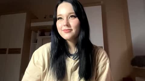 Snapshot of blossombuesing chatting on October 9, 11:14 am Mira online show from October 9, 11:14 am