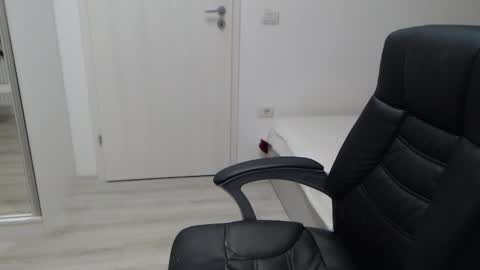 Juliet online show from March 30, 4:28 pm