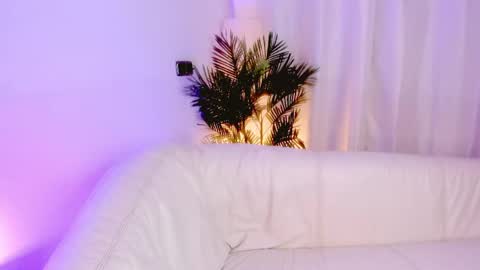 bluediamondsdreams online show from April 22, 10:51 pm