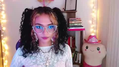 Im Abril .. Nice to meet you  thumb up me please its important  INDEPENDENT MODEL online show from October 23, 2:17 am