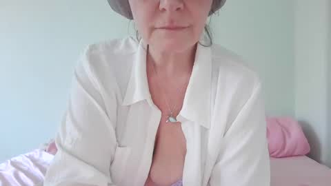 BlueEyes40DDDs online show from July 14, 12:00 am