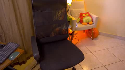 FLORAA online show from November 6, 1:39 pm