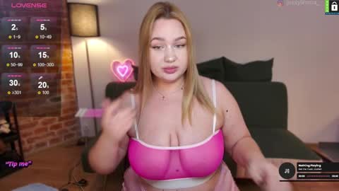 Snapshot of bodylina chatting on December 15, 9:31 pm Lina online show from December 15, 9:31 pm