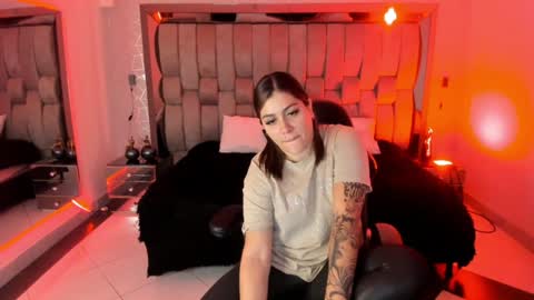 Bonnie  online show from January 5, 10:53 am