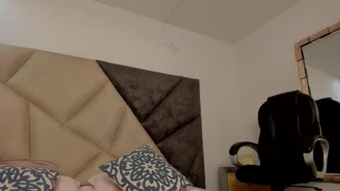   online show from November 26, 12:00 am