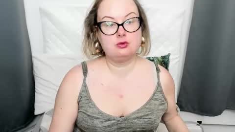 Bonnie online show from March 16, 5:44 am