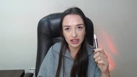 Bonnie online show from November 28, 1:03 pm