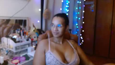 Queen Bon Vivantt online show from February 23, 5:39 am