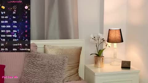 Mila online show from September 9, 8:52 pm