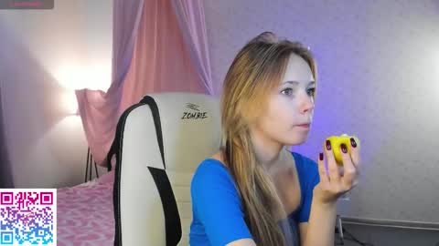 Snapshot of booozekirs_ chatting on October 4, 3:12 am Milena online show from October 4, 3:12 am