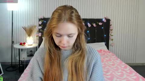 Snapshot of booozekirs_ chatting on October 6, 3:34 am Milena online show from October 6, 3:34 am