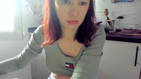 Klaras room online show from May 22, 9:18 am