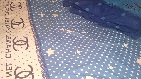 bossetassy online show from April 8, 4:42 pm