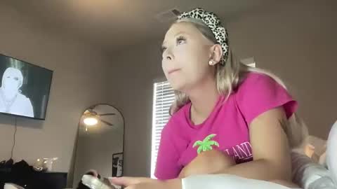 Skyyybanks online show from April 18, 7:58 pm