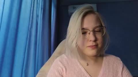 Belle  online show from October 5, 3:33 am