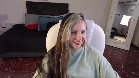 BRANDY  online show from January 17, 4:20 am