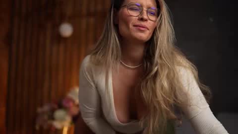 Alex online show from October 22, 4:39 am