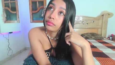 bratz_glloe online show from June 2, 2:56 am
