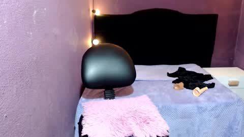 Snapshot of brenda_smile12 chatting on September 10, 2:39 pm brenda_smile12 online show from September 10, 2:39 pm
