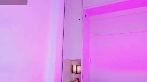 brianataylor1 online show from October 6, 7:51 pm