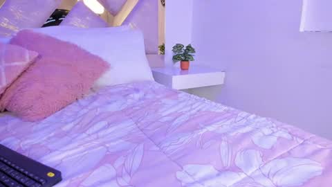 Brianna  online show from October 8, 11:47 am