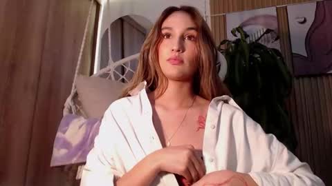 Snapshot of brinna_ev chatting on October 21, 12:58 am B R I N N A online show from October 21, 12:58 am