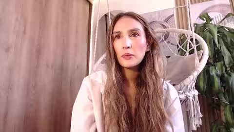 Snapshot of brinna_ev chatting on October 18, 5:26 pm B R I N N A online show from October 18, 5:26 pm