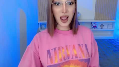 brinna online show from December 17, 4:01 am