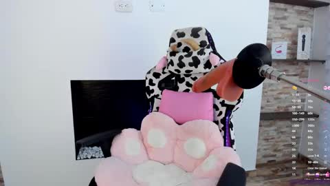 Snapshot of brisa_white69 chatting on February 19, 11:14 pm brisa online show from February 19, 11:14 pm