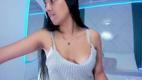 briseida_white online show from December 5, 1:56 pm