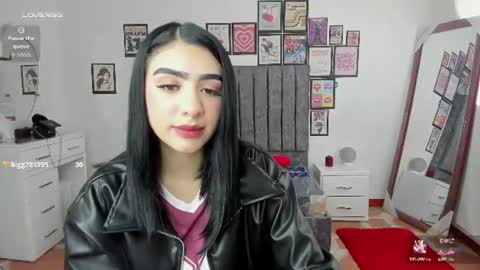britannie_ online show from June 29, 4:07 pm