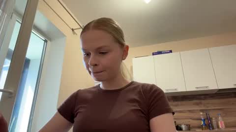 brittanyrumfelt online show from June 20, 7:23 am