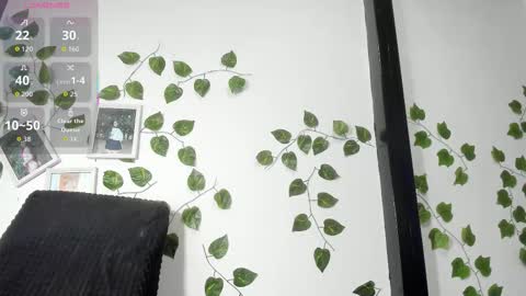 brittanyy20 online show from December 15, 9:25 am