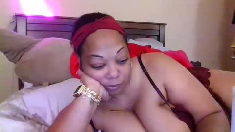 brownroundrenee online show from November 10, 7:31 pm