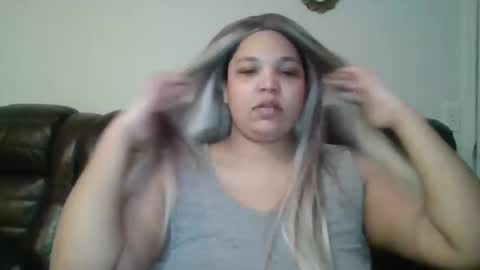 Snapshot of brownsugar0910 chatting on December 8, 1:13 am EtherealLilac online show from December 8, 1:13 am