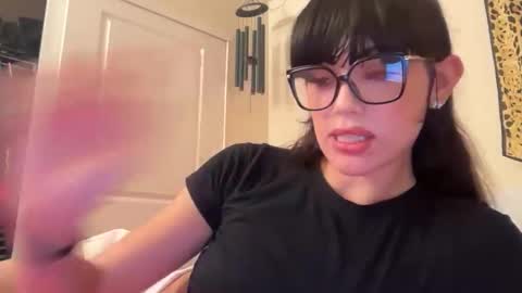 brunettefantasy4848 online show from April 2, 12:30 am