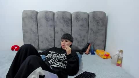 Bruno Cruz online show from April 21, 2:51 am