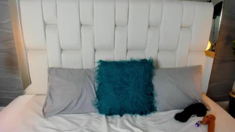 bryna_ online show from January 14, 3:22 am