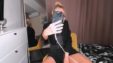 bubbling_crush online show from November 27, 10:12 pm