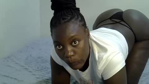 bubbly_ass30 online show from February 26, 7:07 am