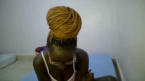 bunny_bliss1 online show from May 16, 12:13 am