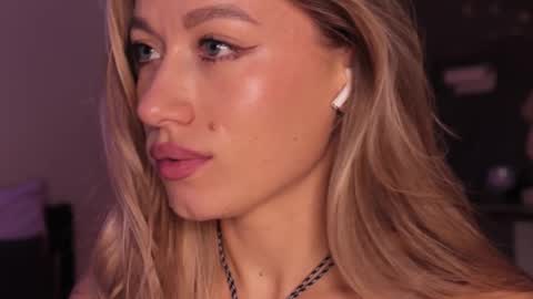 B U N N Y online show from December 15, 4:29 am