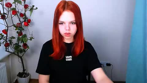 Snapshot of bunnybloom_ chatting on October 14, 4:04 am Ariel online show from October 14, 4:04 am