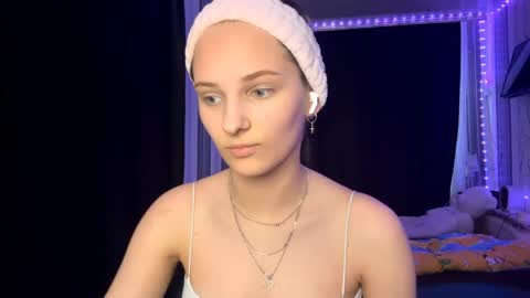 Bella online show from May 1, 10:40 am