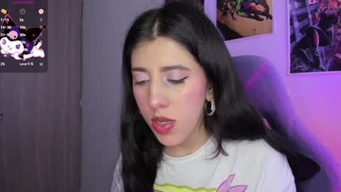 Snapshot of bunnyy09 chatting on February 3, 2:13 pm Jess online show from February 3, 2:13 pm