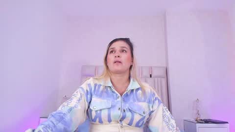 Carolina online show from May 28, 3:04 am