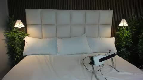 CailynBrown online show from December 2, 4:14 am