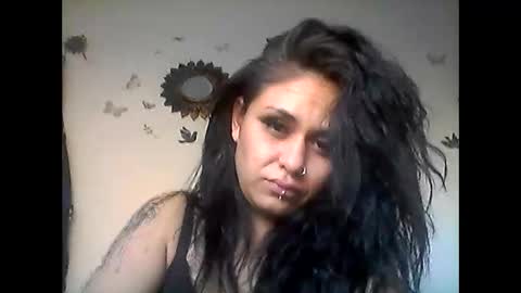 Raininghellbabygirl online show from November 10, 10:16 pm