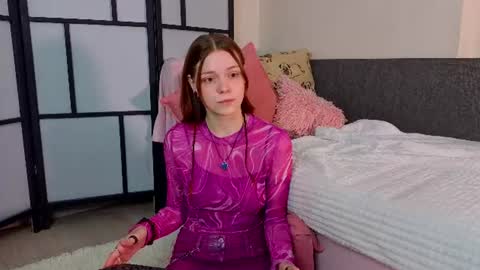 Mila online show from July 28, 9:07 am